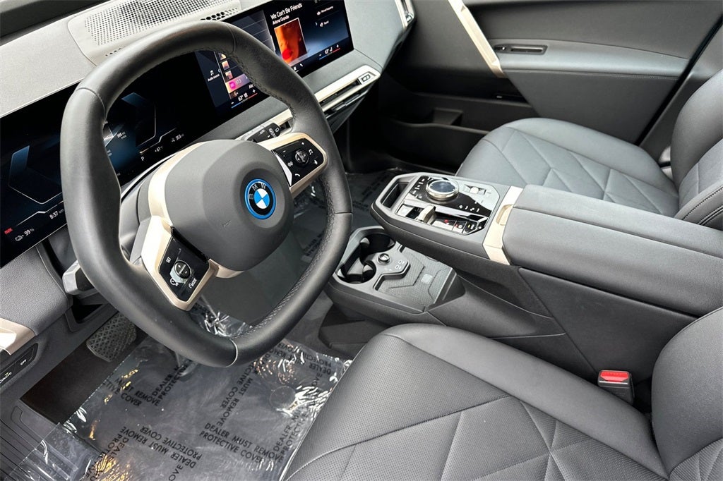 2025 BMW iX xDrive50