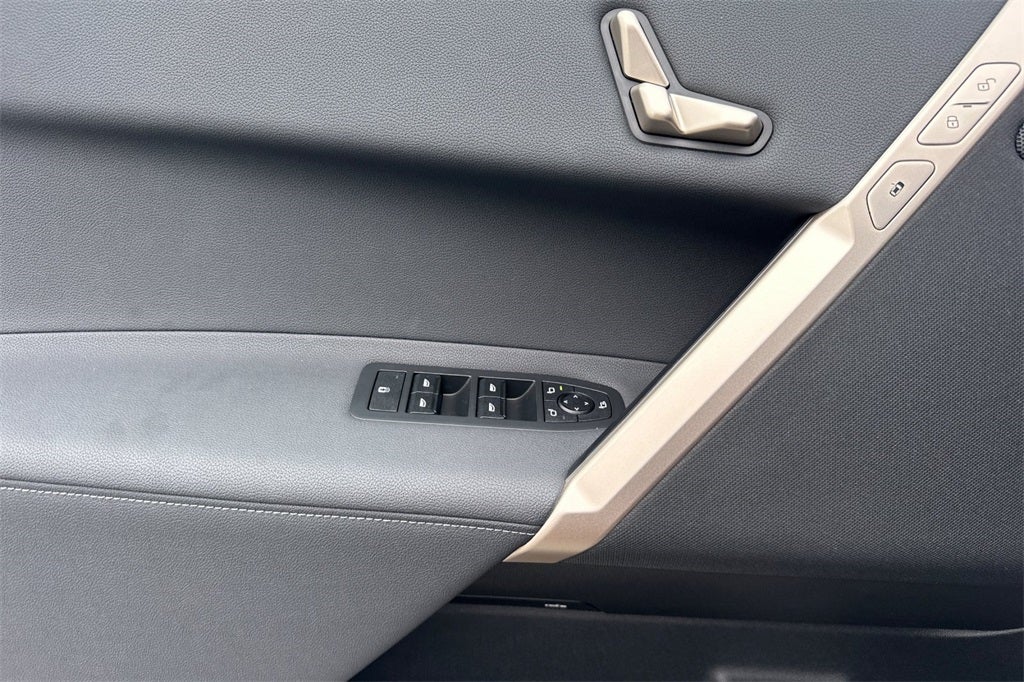 2025 BMW iX xDrive50