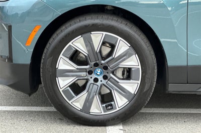 2025 BMW iX xDrive50