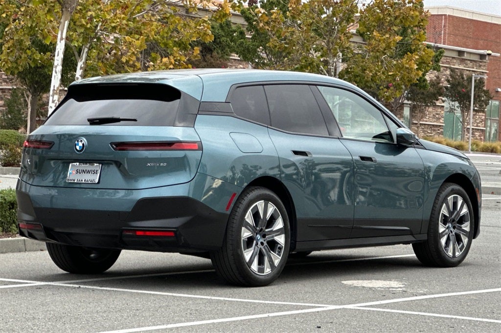2025 BMW iX xDrive50