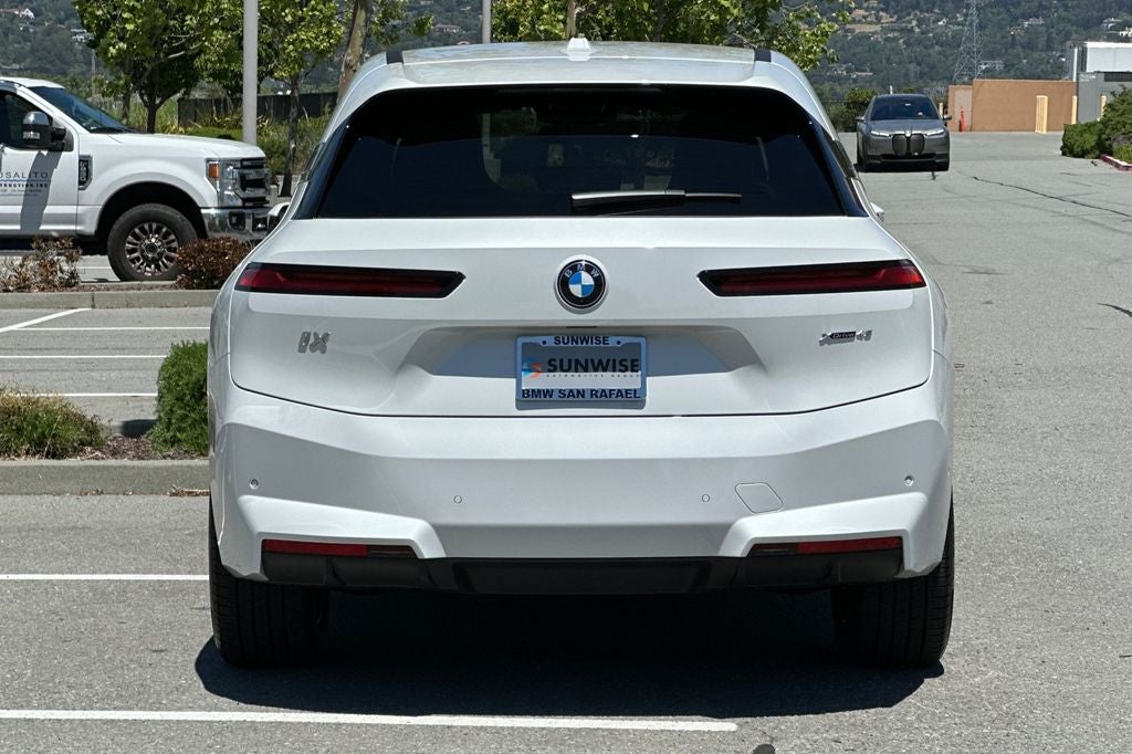 2026 BMW iX xDrive45