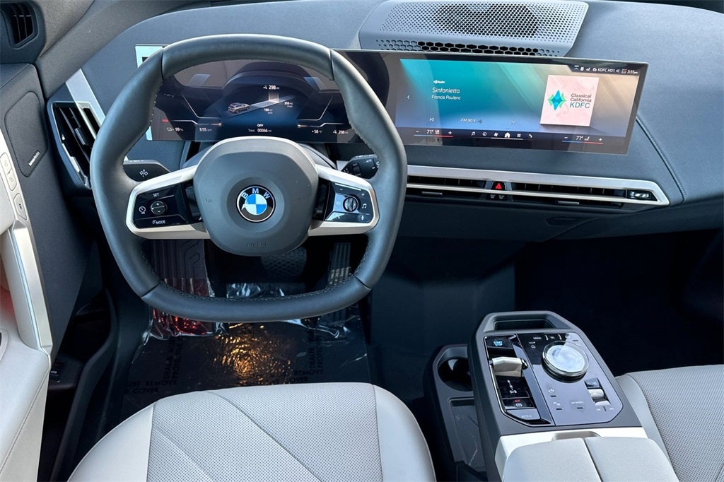 2026 BMW iX xDrive45