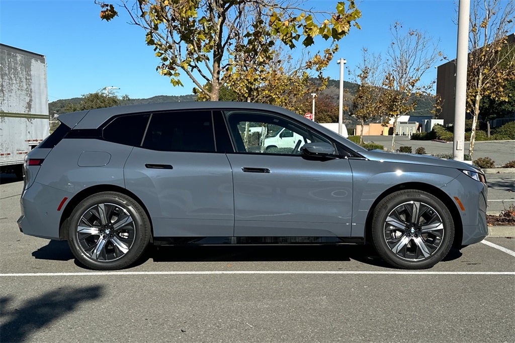 2026 BMW iX xDrive45