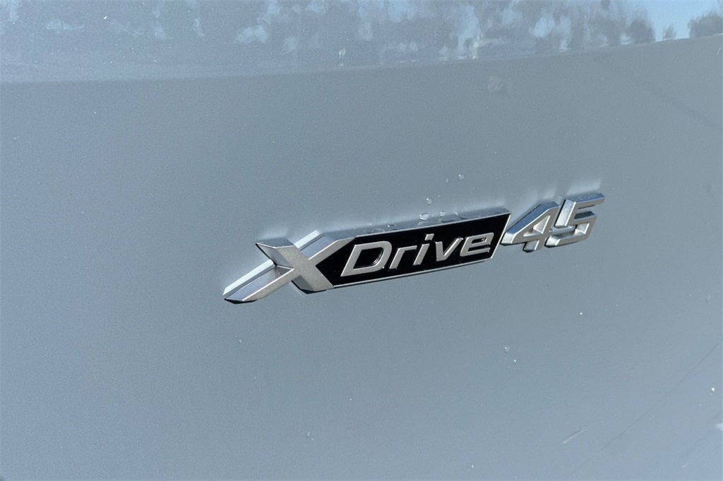 2026 BMW iX xDrive45