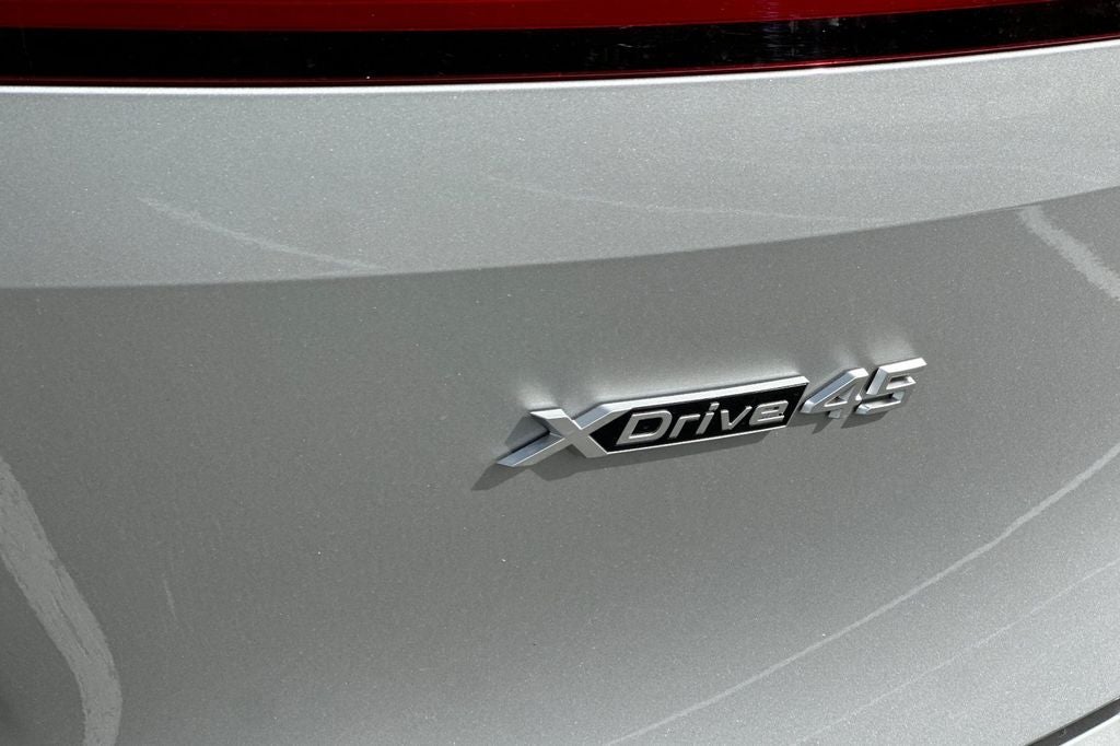 2026 BMW iX xDrive45