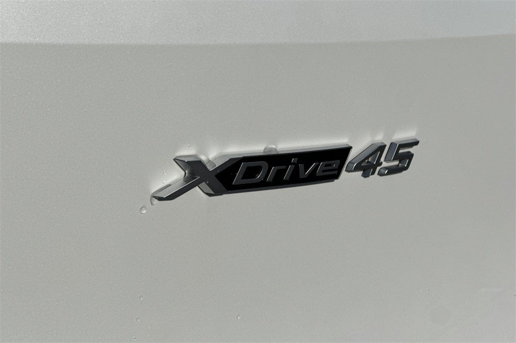 2026 BMW iX xDrive45