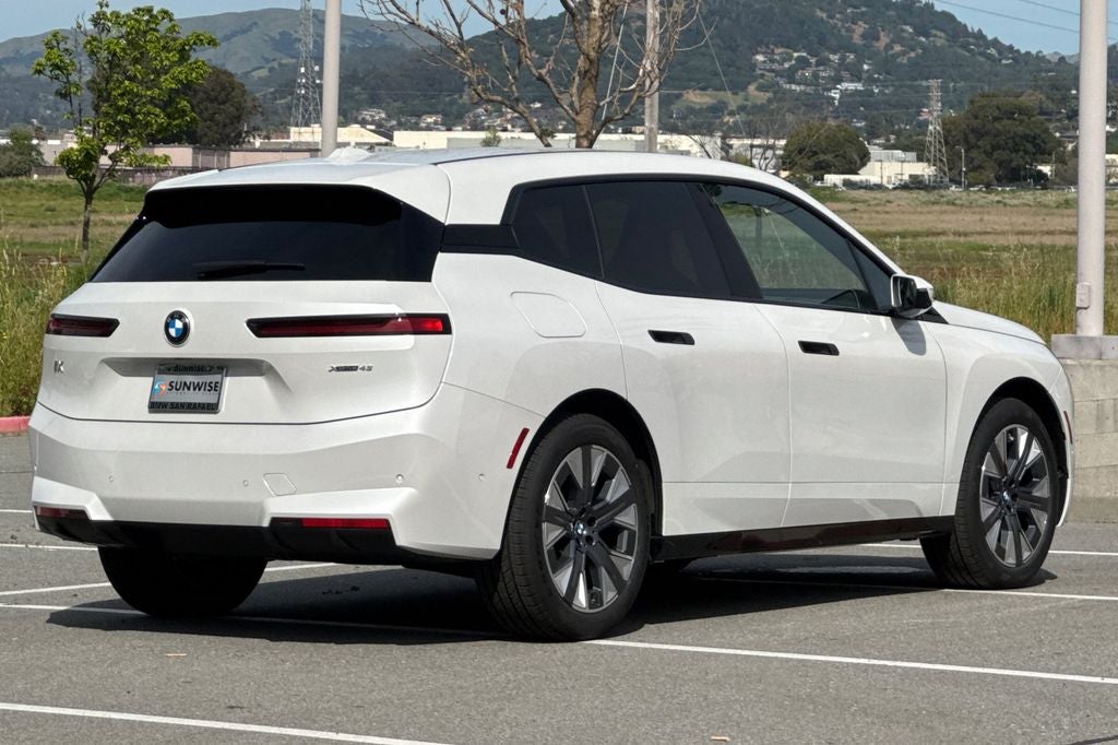 2026 BMW iX xDrive45