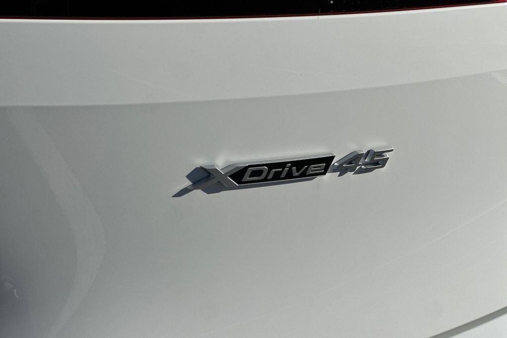 2026 BMW iX xDrive45