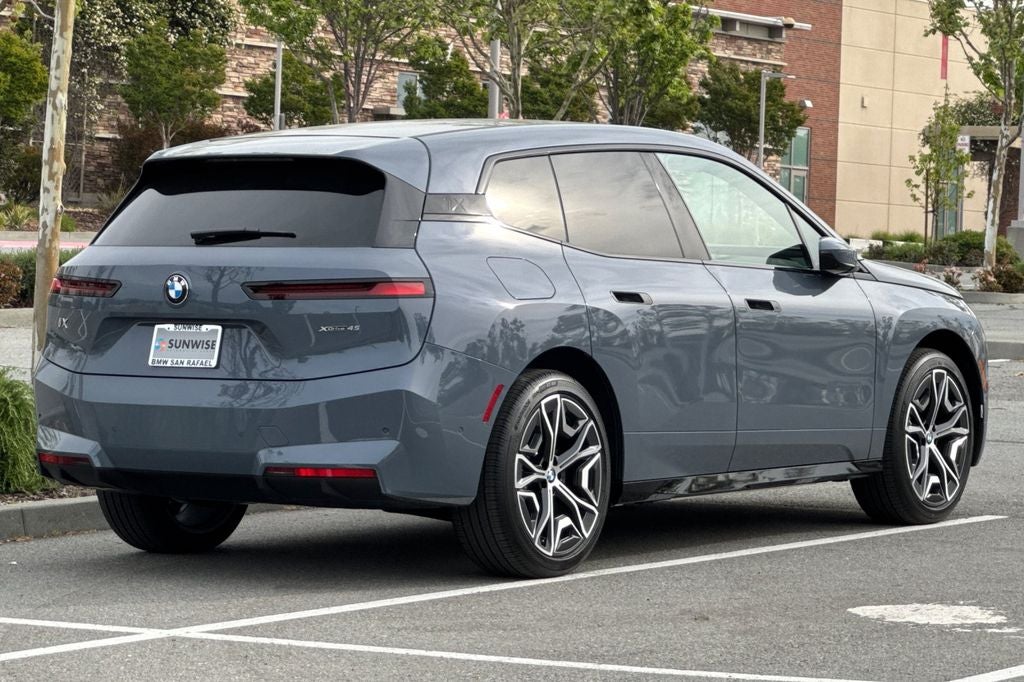 2026 BMW iX xDrive45