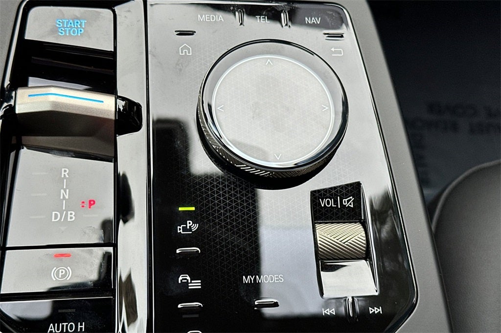 2026 BMW iX xDrive60