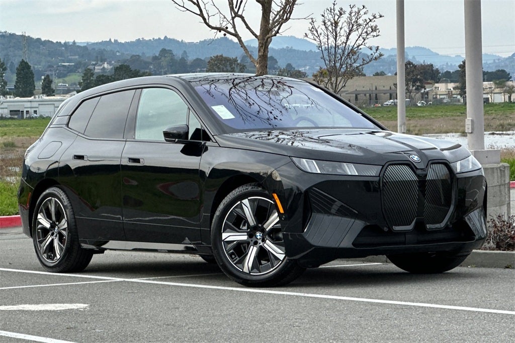 2026 BMW iX xDrive60