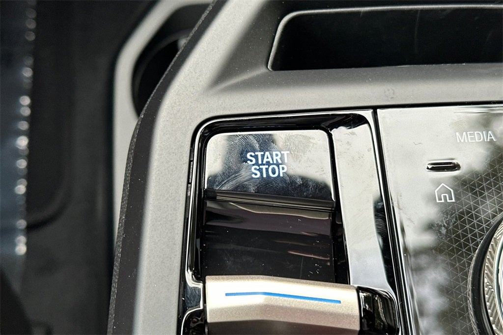 2026 BMW iX xDrive60