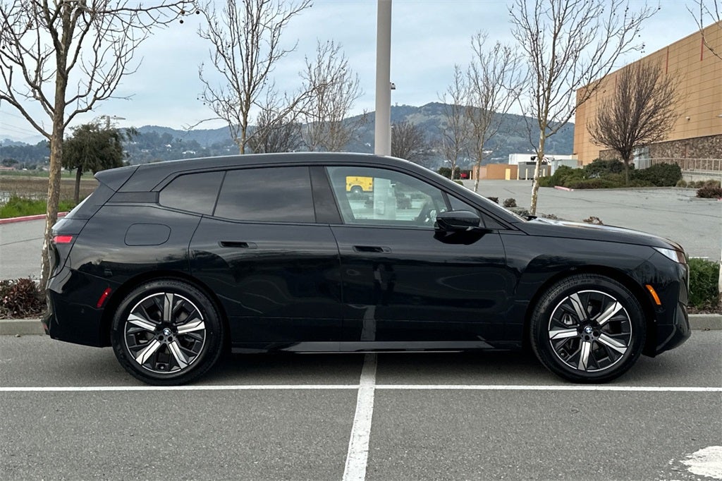 2026 BMW iX xDrive60