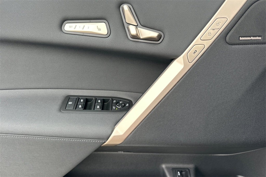 2026 BMW iX xDrive60