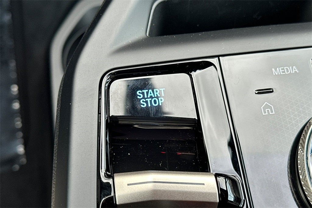 2026 BMW iX xDrive60