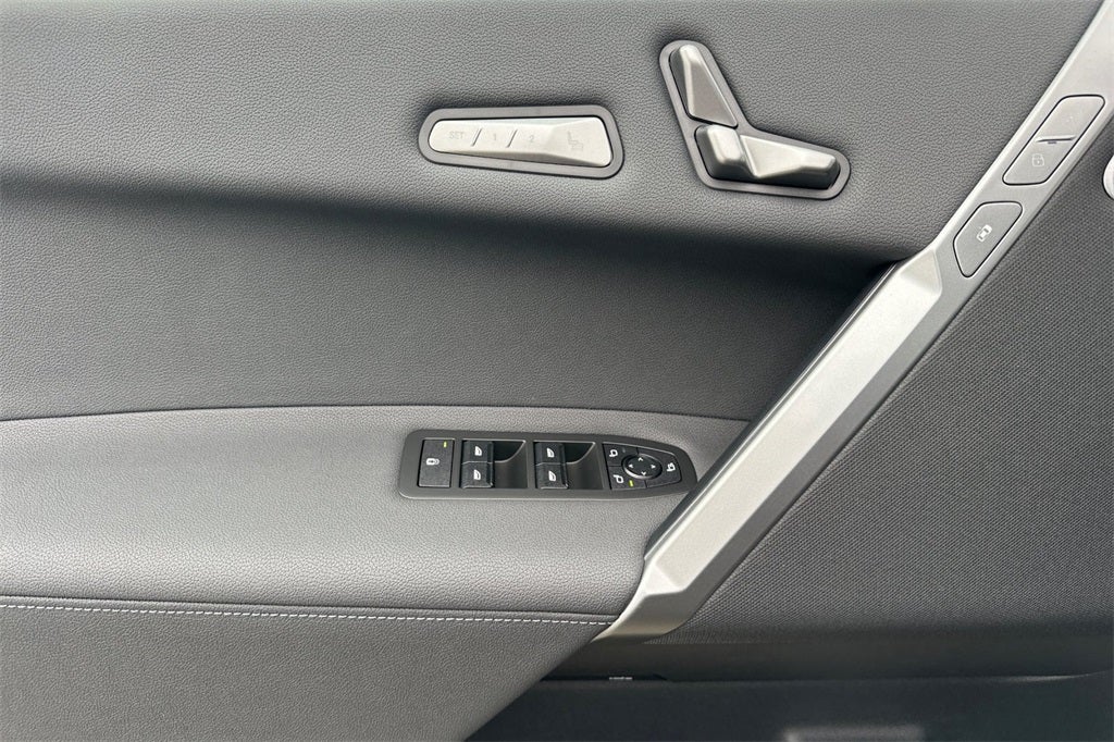 2026 BMW iX xDrive60