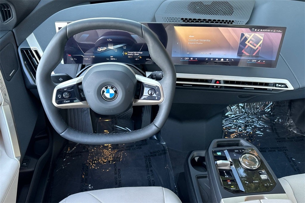 2026 BMW iX xDrive60