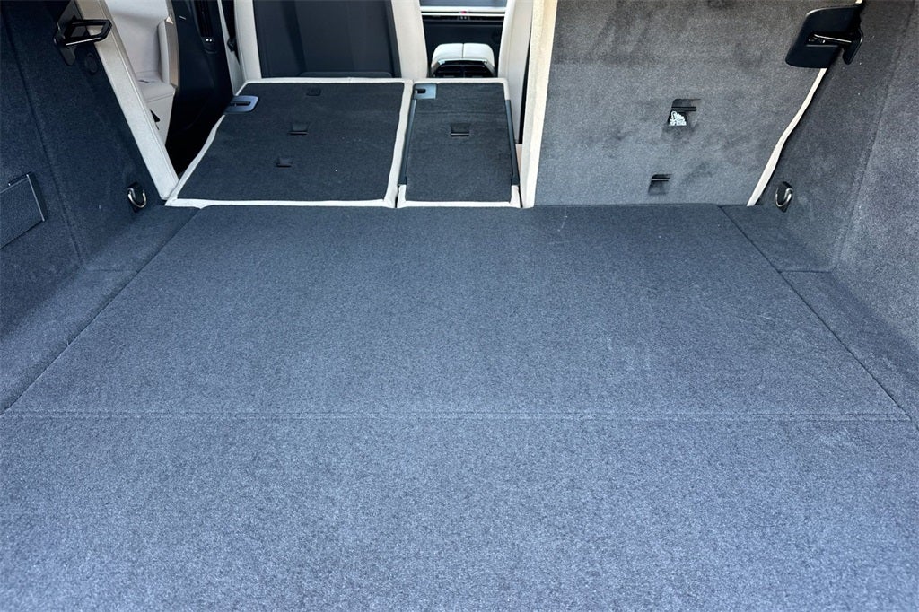 2026 BMW iX xDrive60