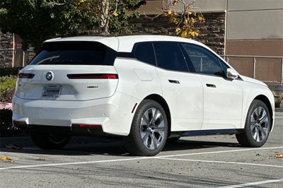2026 BMW iX xDrive60