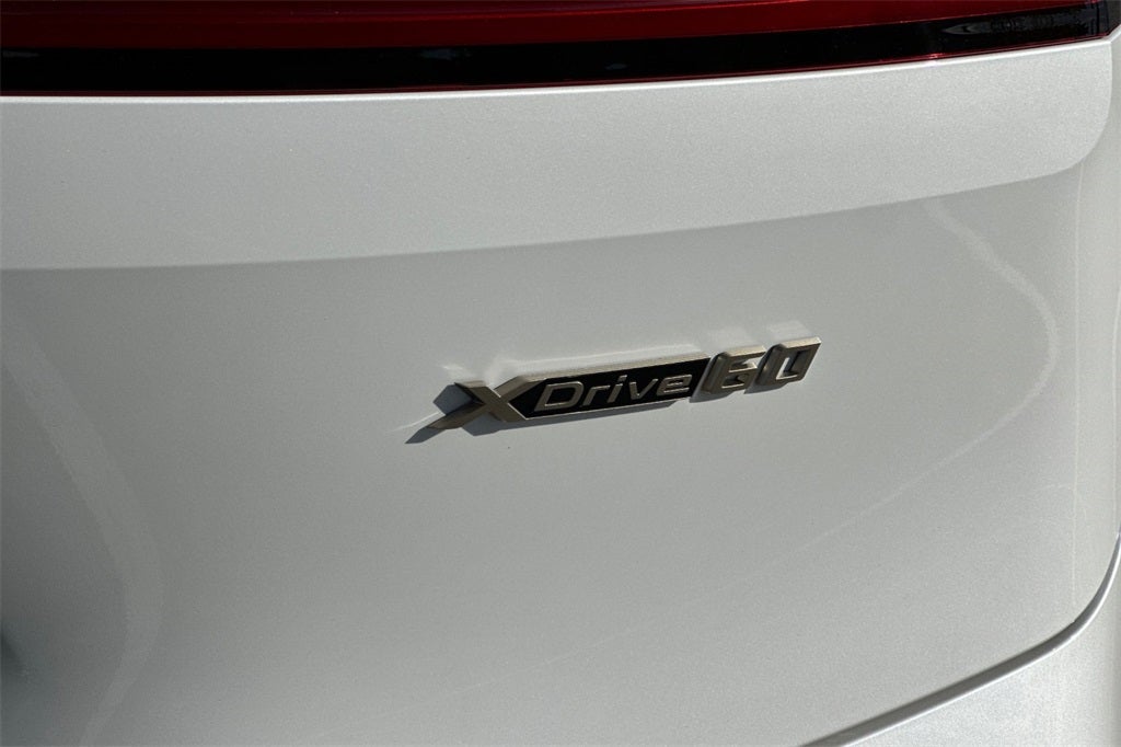 2026 BMW iX xDrive60