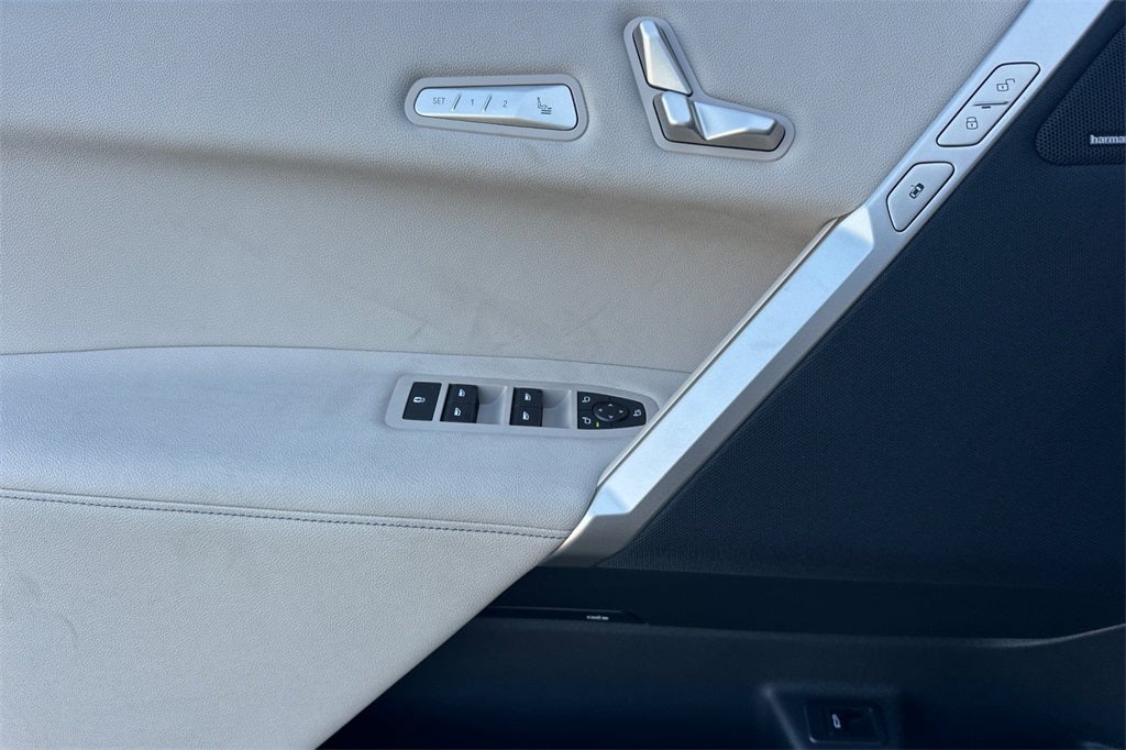 2026 BMW iX xDrive60