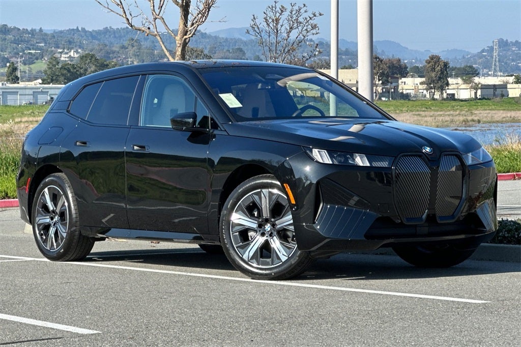 2026 BMW iX xDrive60