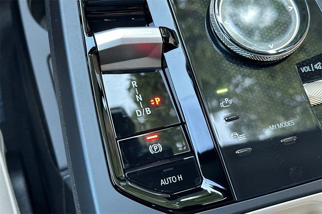 2026 BMW iX xDrive60