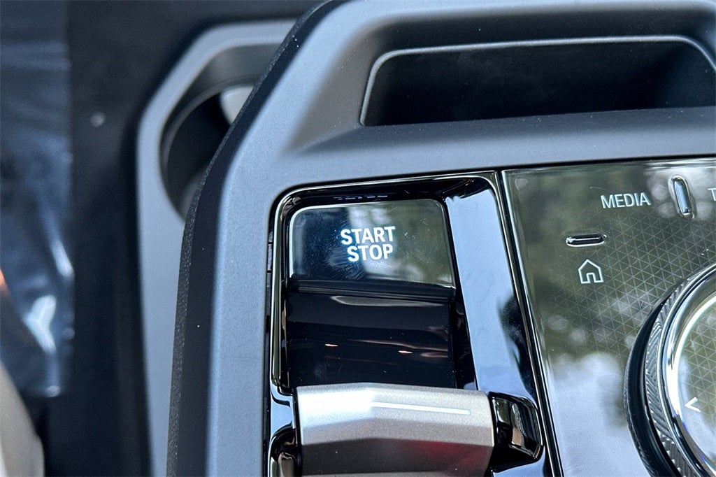 2026 BMW iX xDrive60