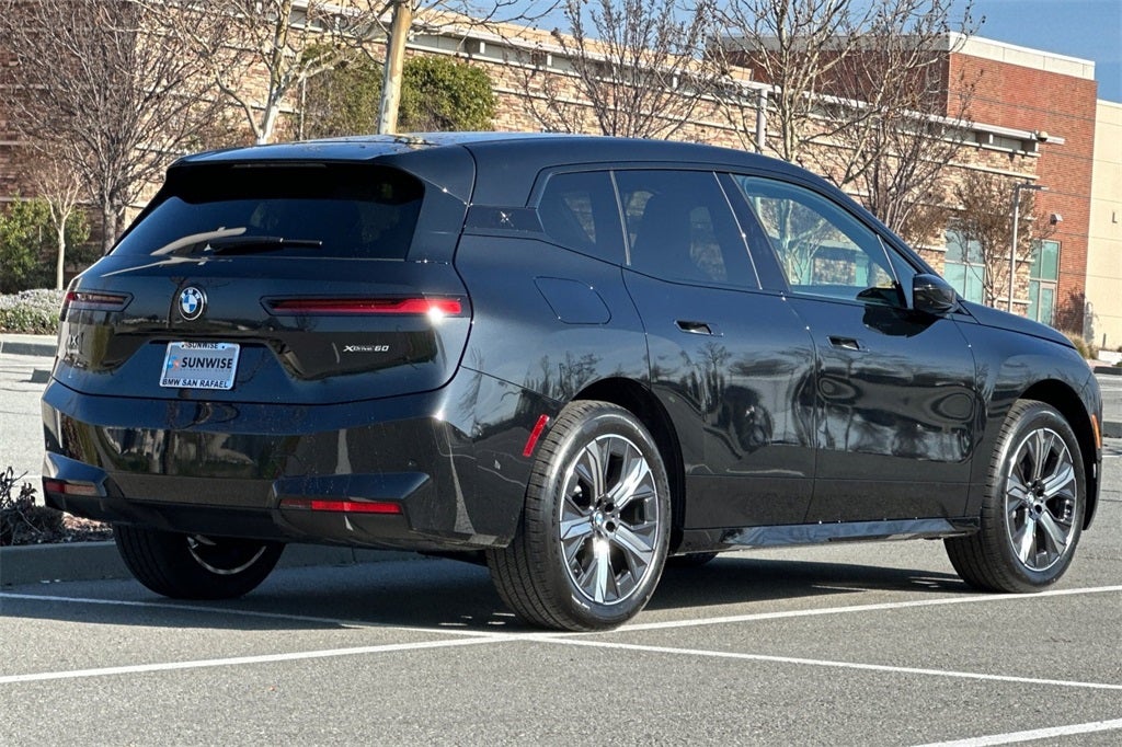 2026 BMW iX xDrive60