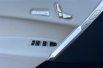 2026 BMW iX xDrive60