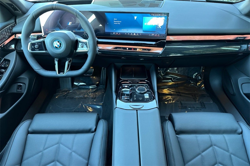 2026 BMW 5 Series 550e xDrive