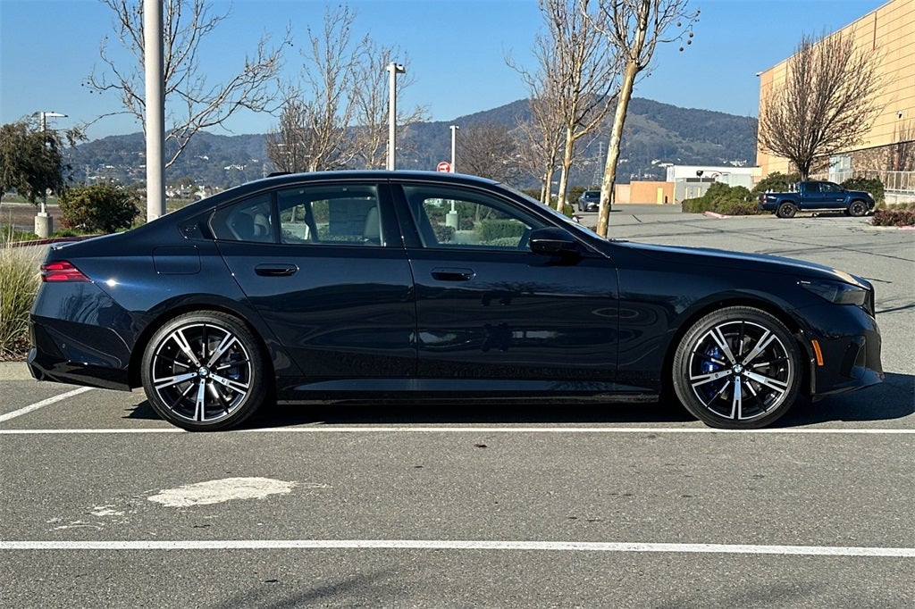 2026 BMW 5 Series 550e xDrive