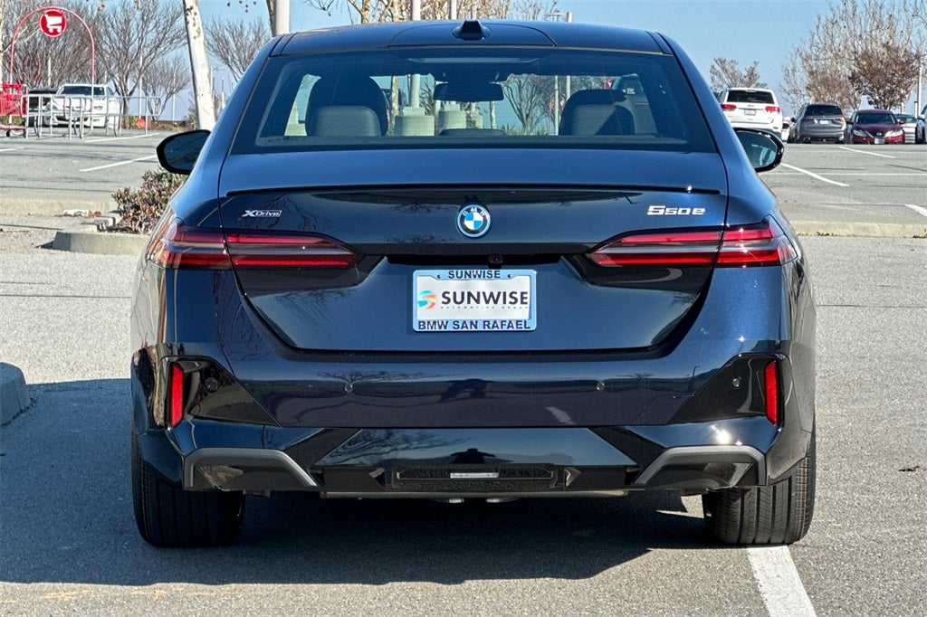 2026 BMW 5 Series 550e xDrive