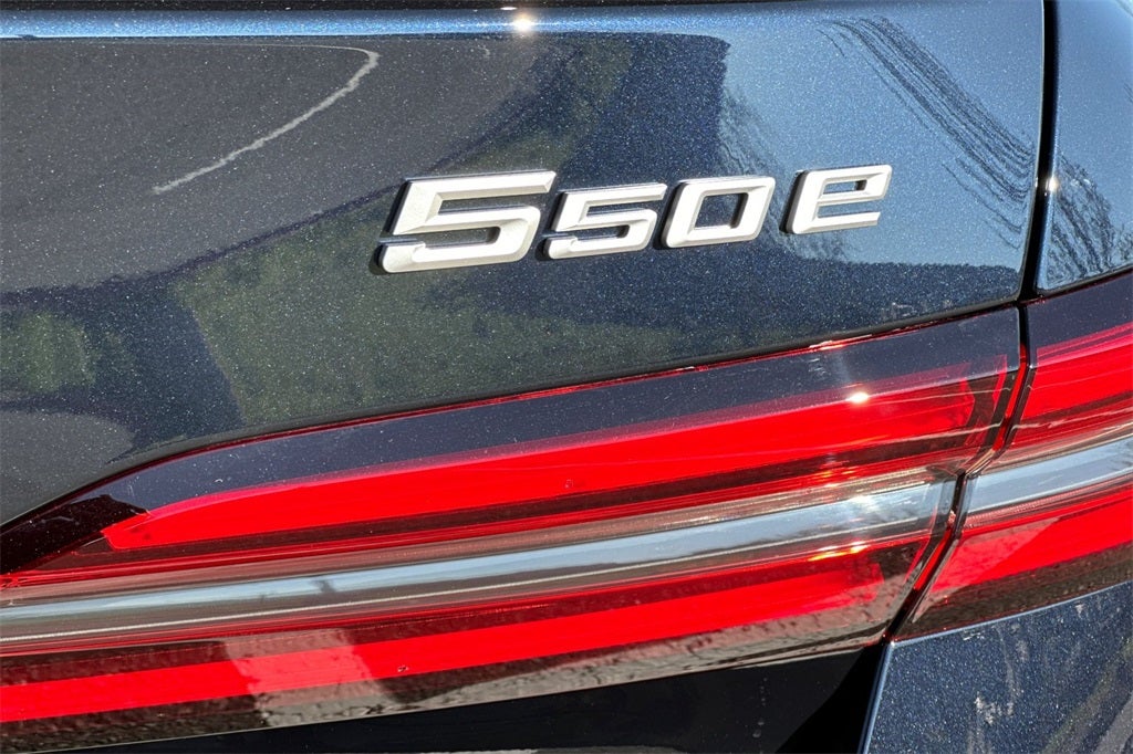2026 BMW 5 Series 550e xDrive