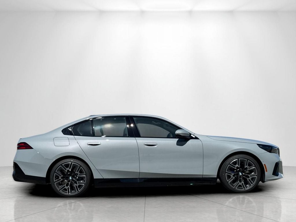 2027 BMW 5 Series 550e xDrive