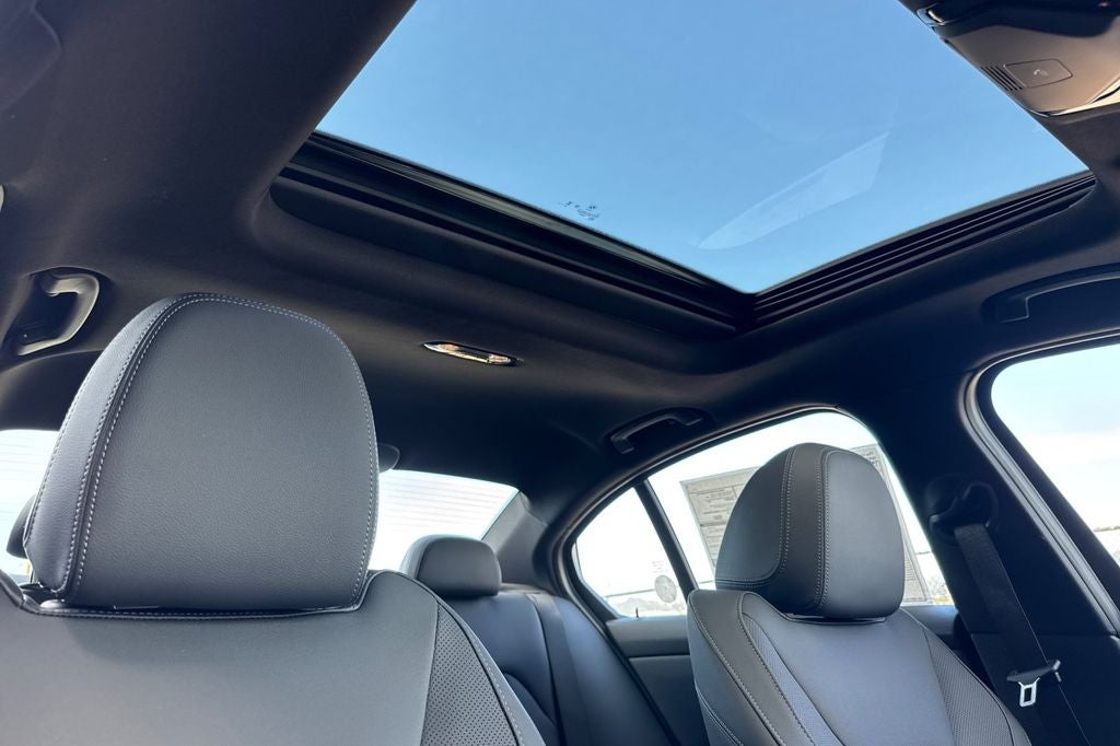 2026 BMW 3 Series 330i