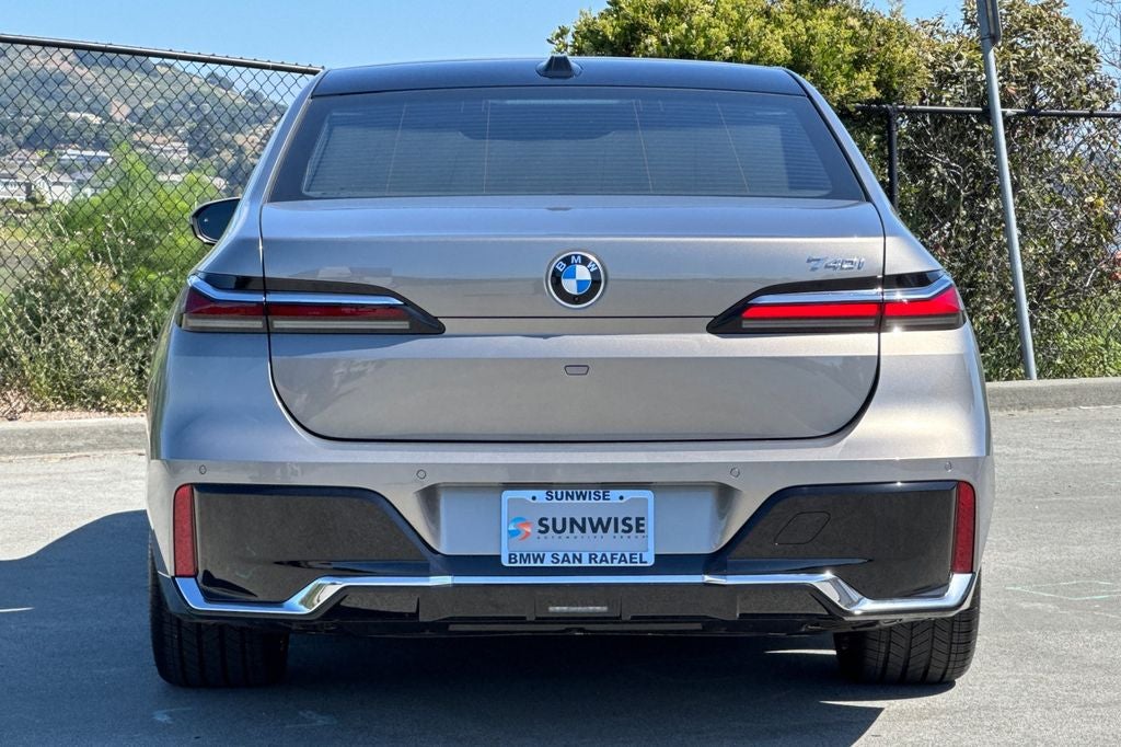 2026 BMW 7 Series 740i