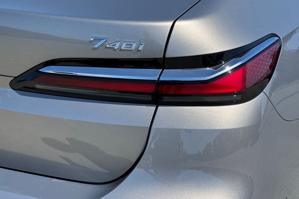 2026 BMW 7 Series 740i