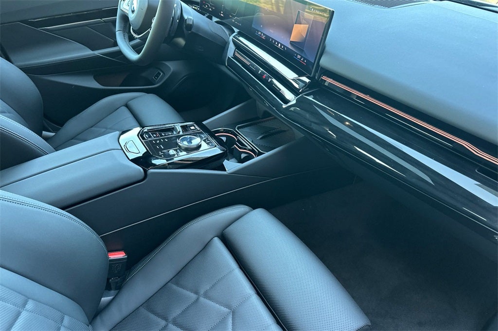 2026 BMW 5 Series 530i