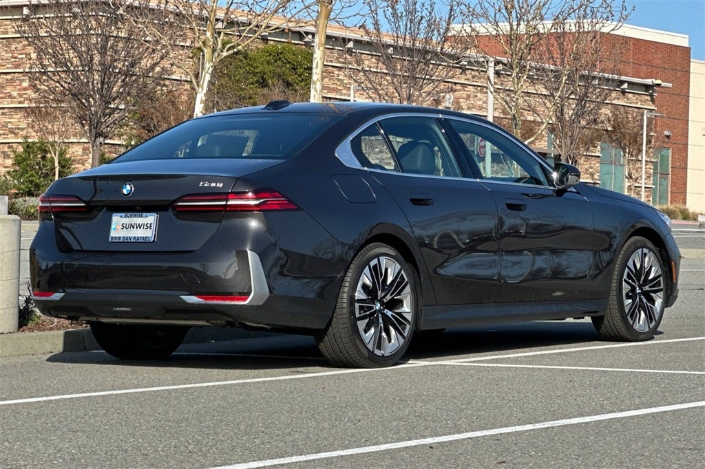 2026 BMW 5 Series 530i