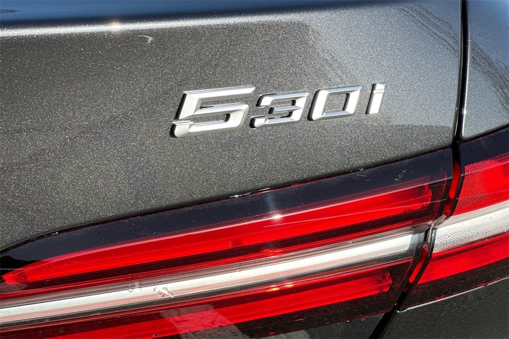 2026 BMW 5 Series 530i