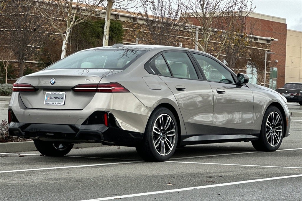 2026 BMW 5 Series 530i