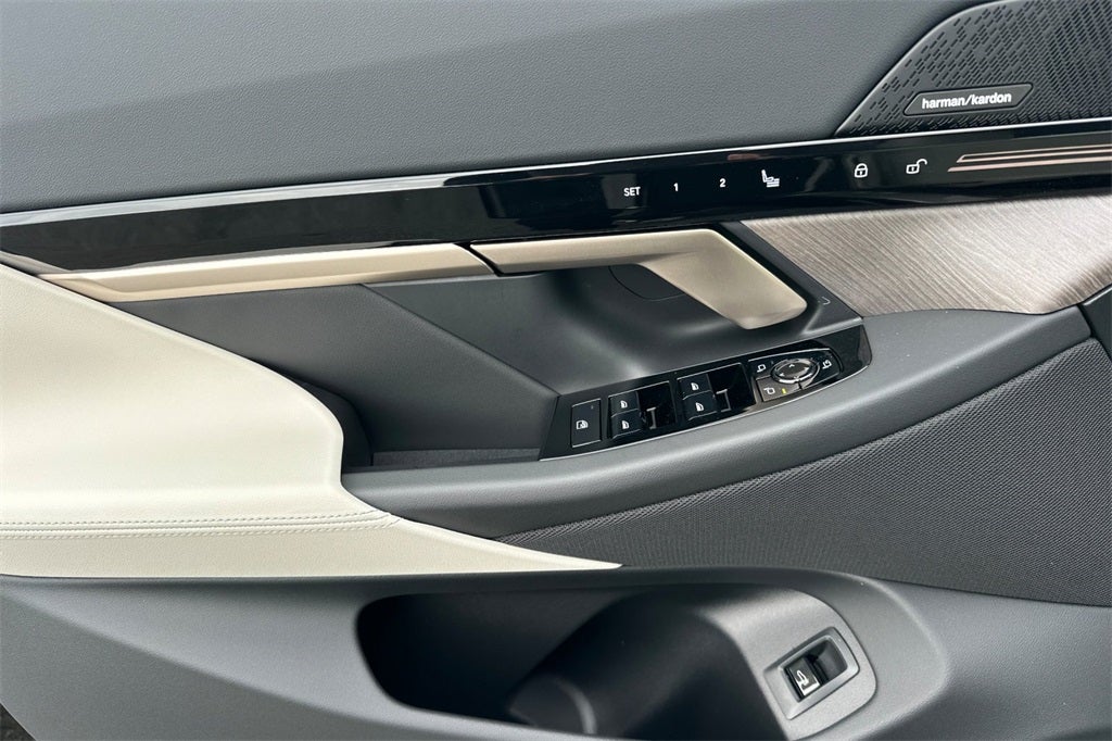 2026 BMW 5 Series 530i