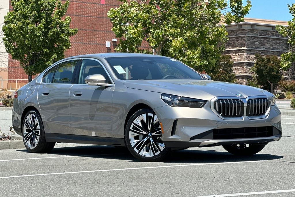 2026 BMW 5 Series 530i