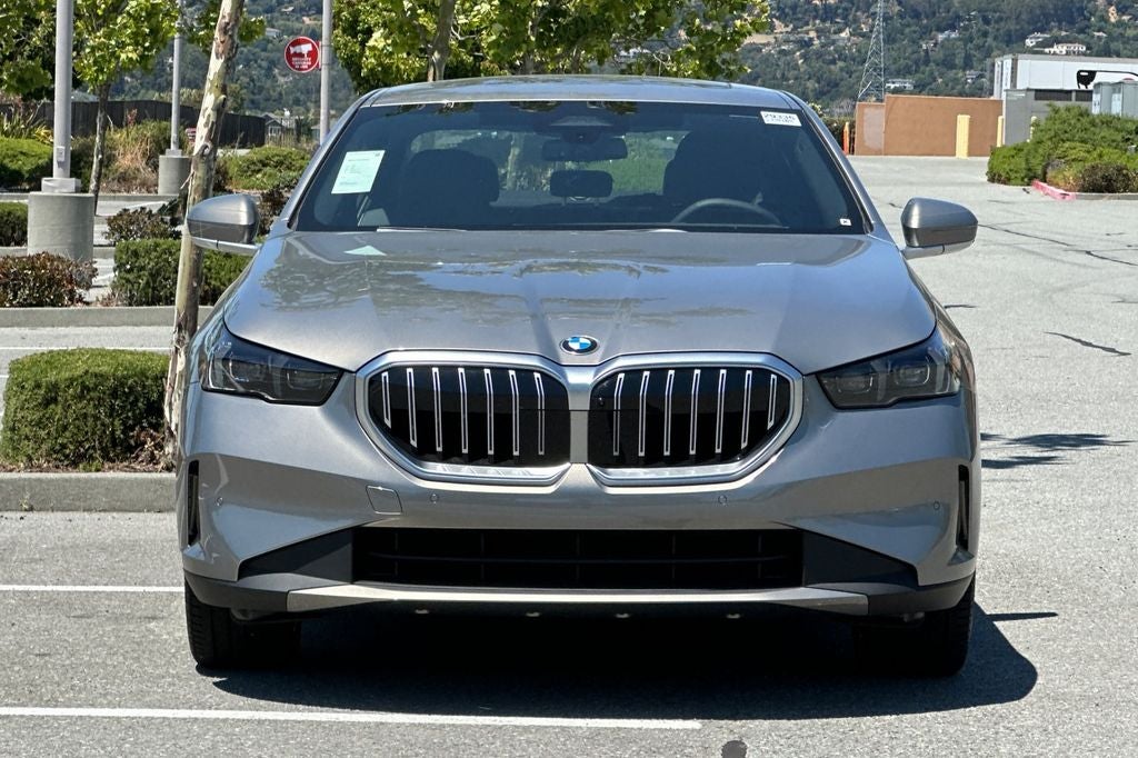 2026 BMW 5 Series 530i