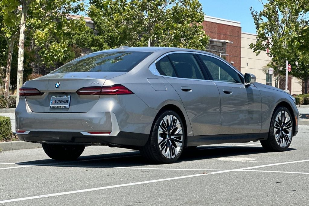 2026 BMW 5 Series 530i