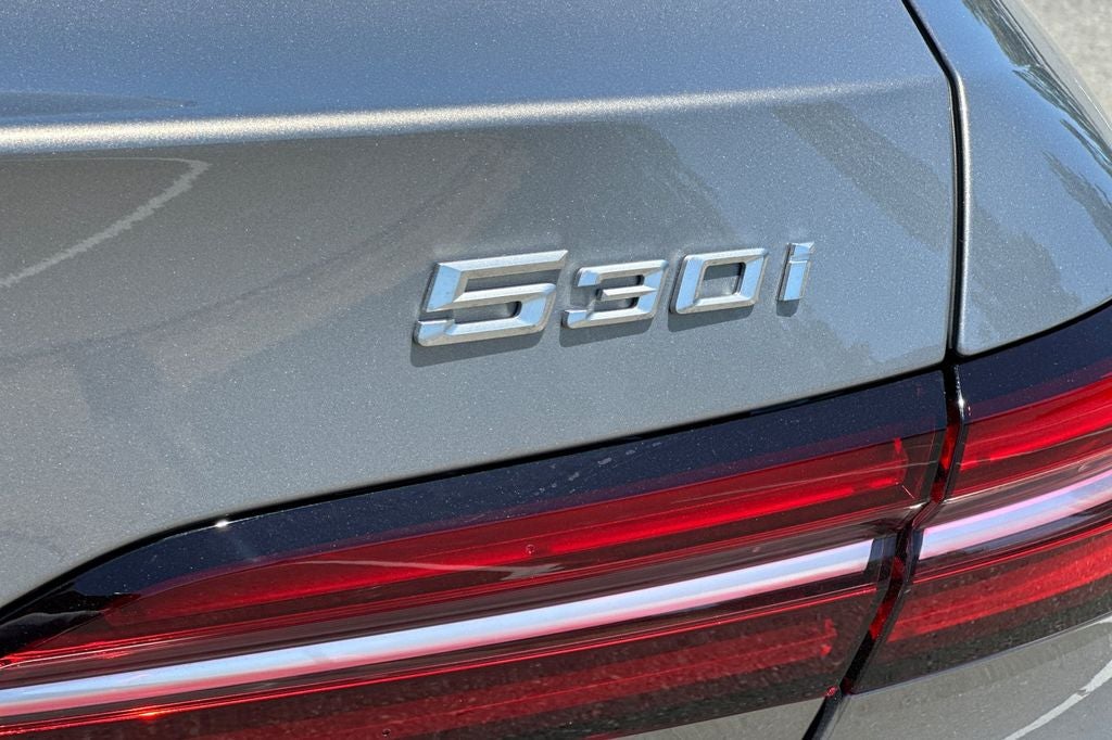 2026 BMW 5 Series 530i