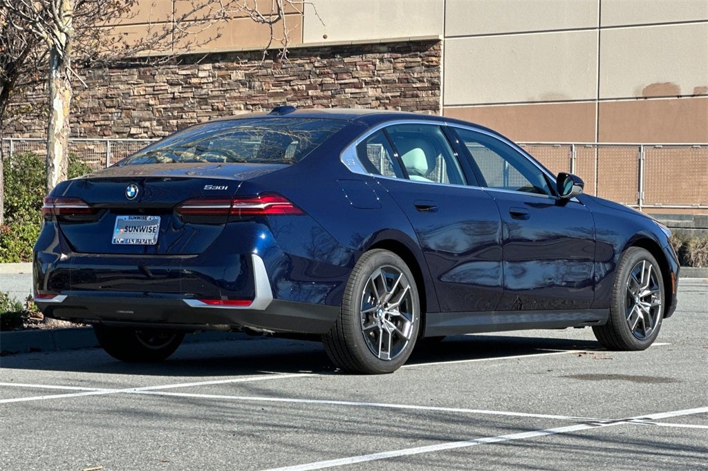 2026 BMW 5 Series 530i