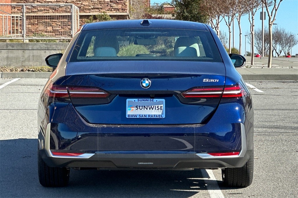 2026 BMW 5 Series 530i