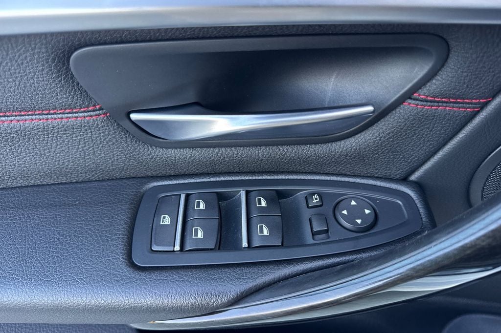 2018 BMW 3 Series 330i